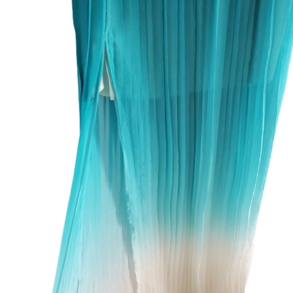 Missguided Two Ton Pleated Skirt w/ Thigh Slit, 8 - Picture 3 of 8